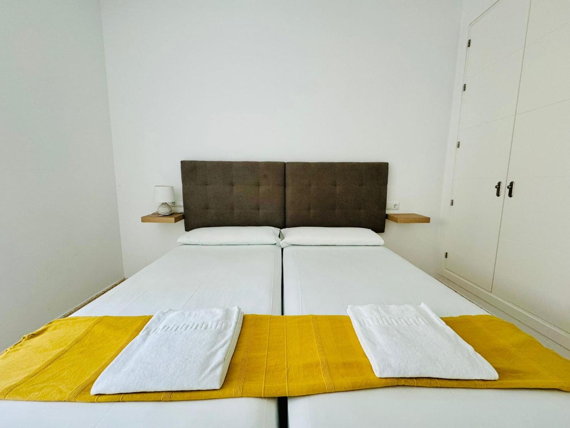 Apartamentos La Muralla Grupo Ac Gestion Cadiz Luaran gambar